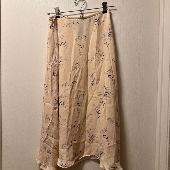 VTG Ralph Lauren Cream Floral A-Line Skirt 100% Silk - Sz 6 - Picture 3 of 4